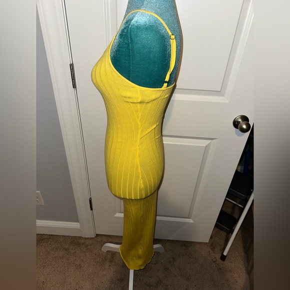 Yellow Maxi Dress 👗✨ - Picture 2 of 10